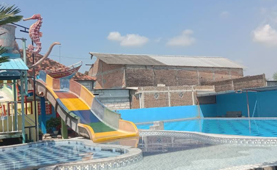 Kolam Renang RESINCA FB